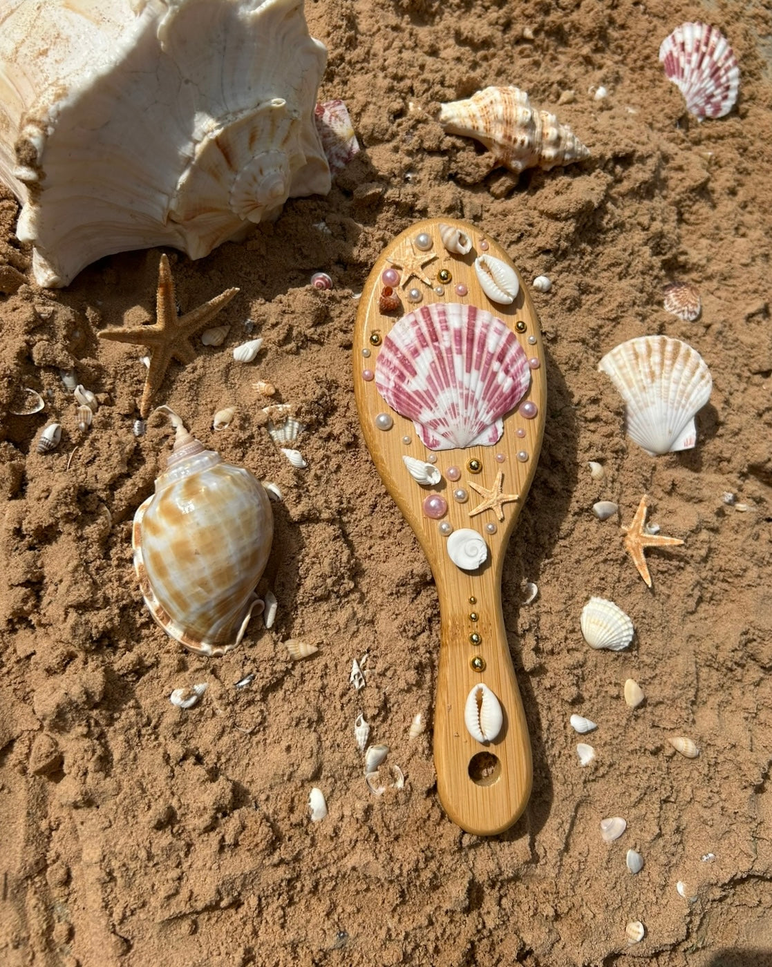 Mermaid hair brush
